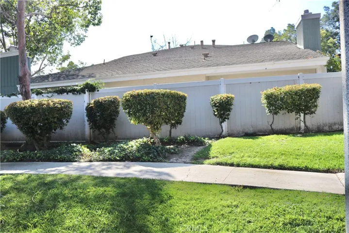 902 Hollow Brook Lane 132, Costa Mesa, California 92626