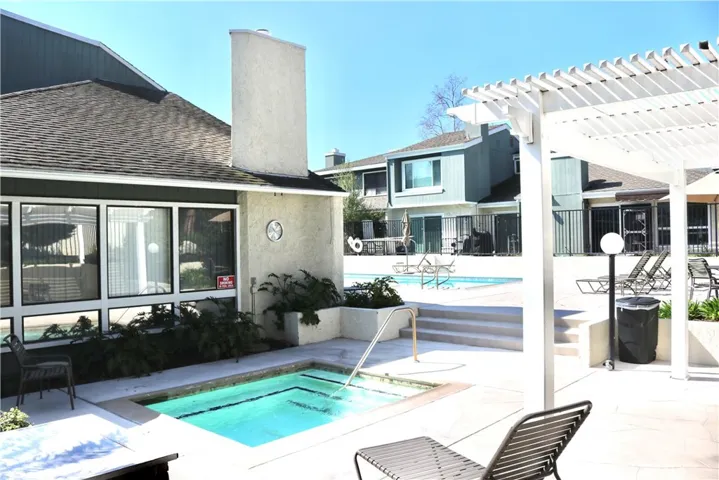 902 Hollow Brook Lane 132, Costa Mesa, California 92626