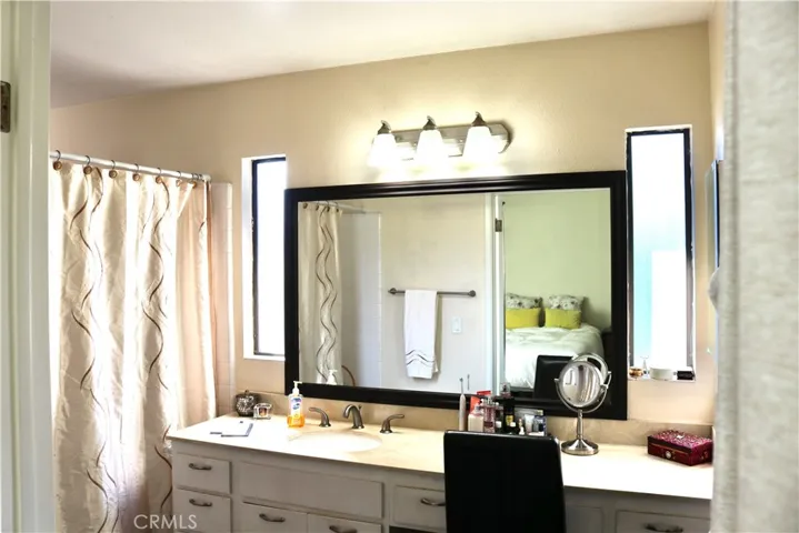 902 Hollow Brook Lane 132, Costa Mesa, California 92626