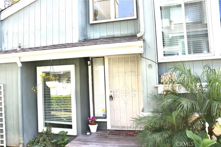 902 Hollow Brook Lane 132, Costa Mesa, California 92626