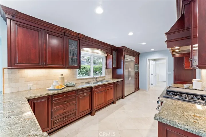 Plenty of counter space!