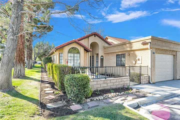 11674 Cedar Place, Apple Valley, California 92308