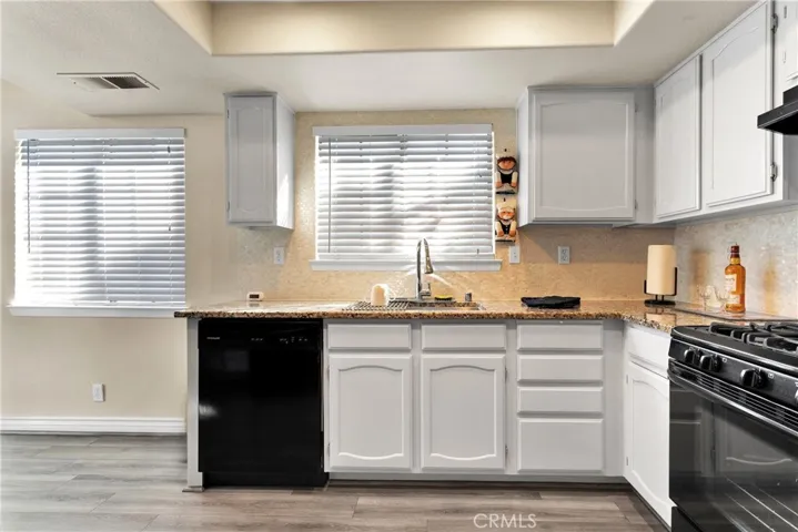 11674 Cedar Place, Apple Valley, California 92308