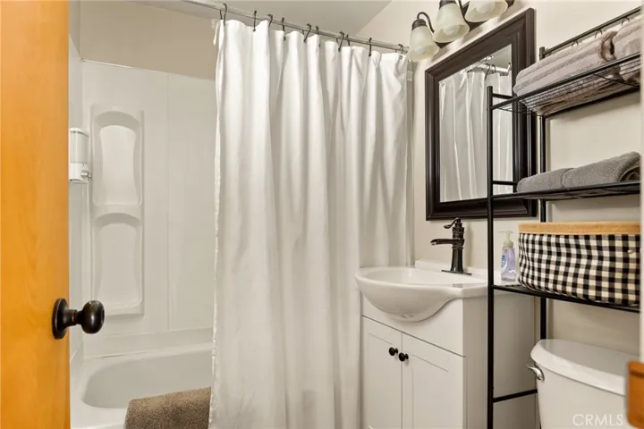 129 W Deer Horn Drive, Big Bear City, California 92314
