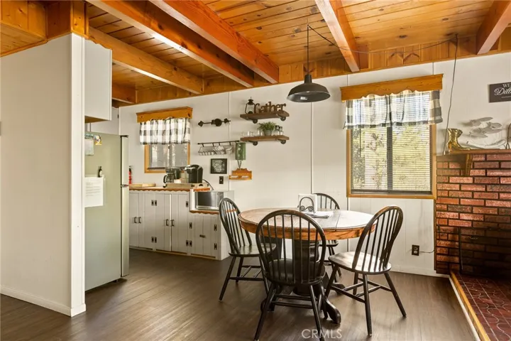 129 W Deer Horn Drive, Big Bear City, California 92314