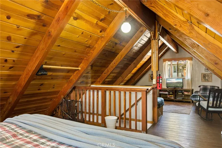 129 W Deer Horn Drive, Big Bear City, California 92314
