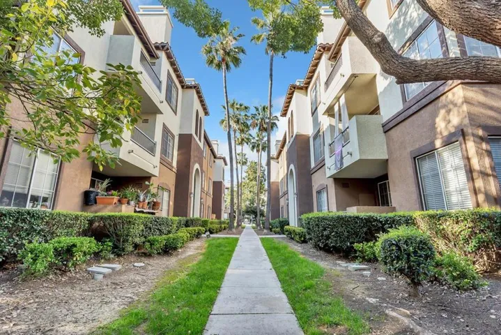 8228 Station Village Ln 1502, San Diego, California 92108