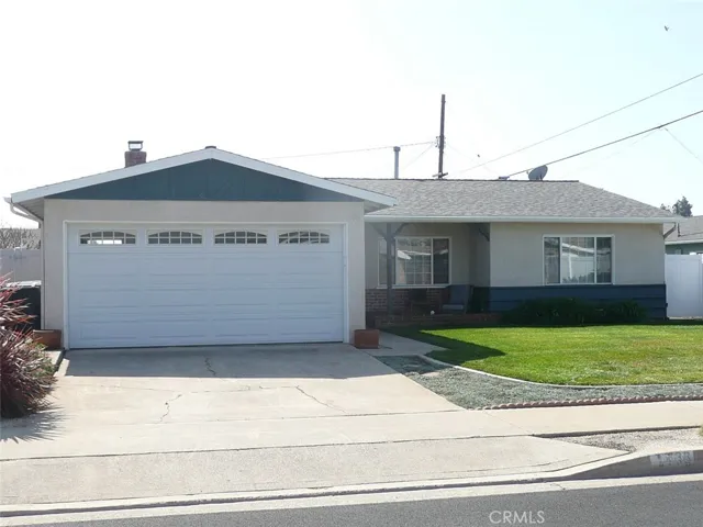 2738 E. Everett