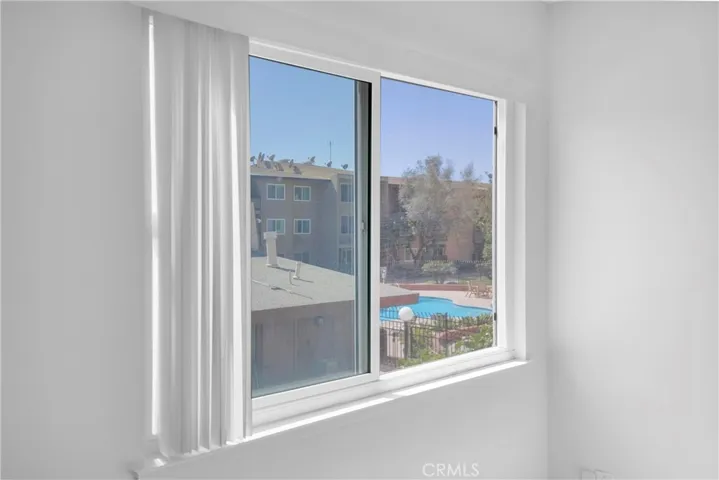 Bedroom wondow view