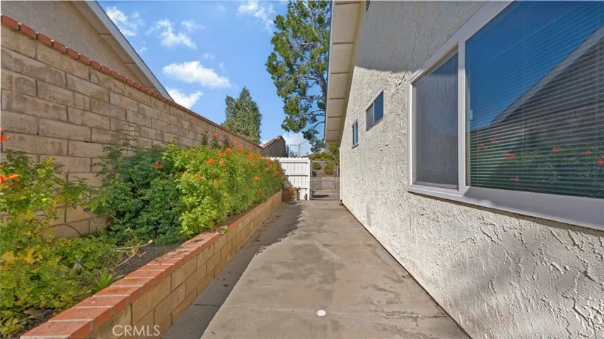 27525 Pamplico Drive, Valencia, California 91354