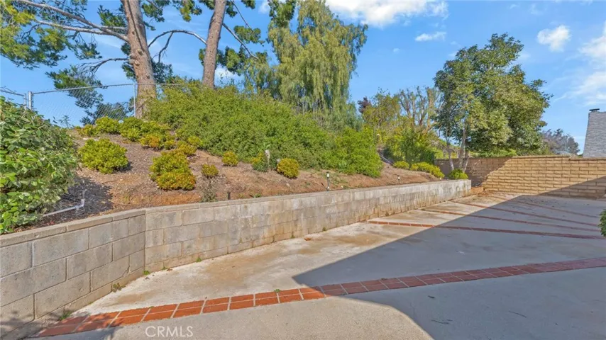27525 Pamplico Drive, Valencia, California 91354