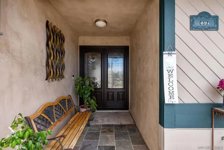 897 Granada Dr, Oceanside, California 92056