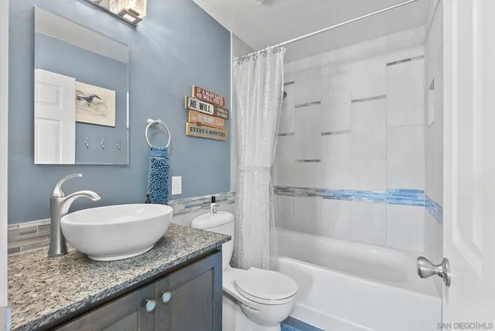 897 Granada Dr, Oceanside, California 92056