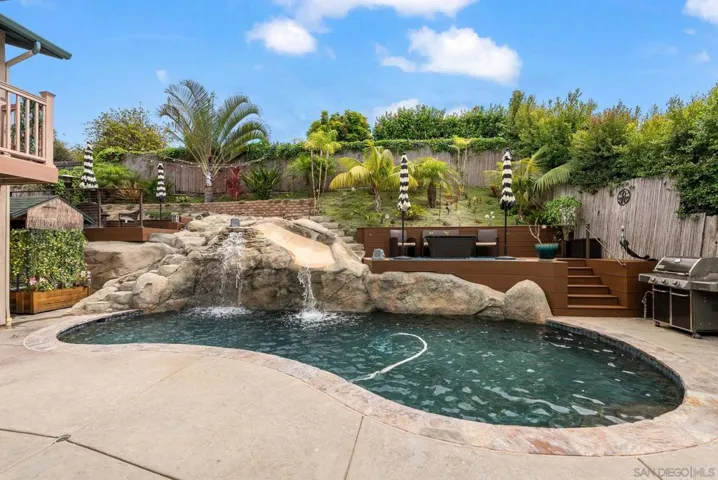 897 Granada Dr, Oceanside, California 92056