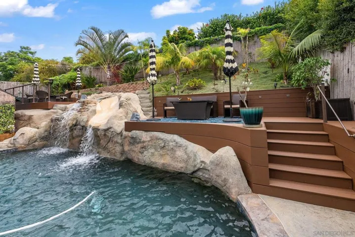 897 Granada Dr, Oceanside, California 92056
