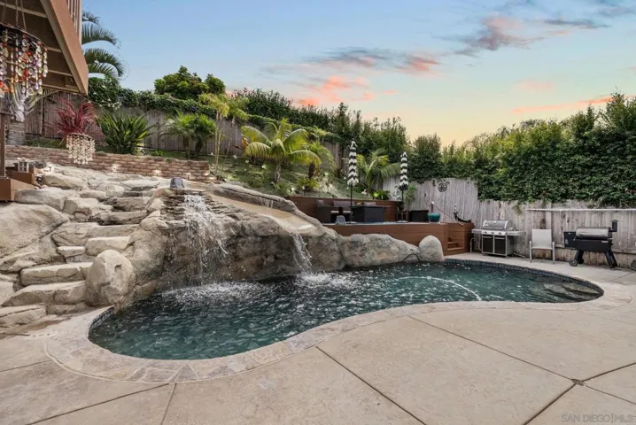 897 Granada Dr, Oceanside, California 92056