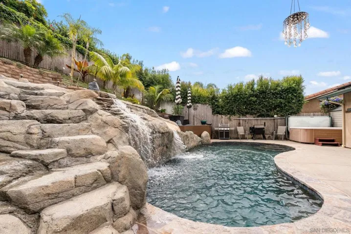 897 Granada Dr, Oceanside, California 92056