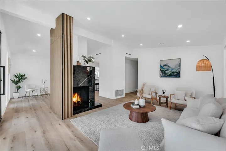 22901 Wyandotte Street, West Hills, California 91307