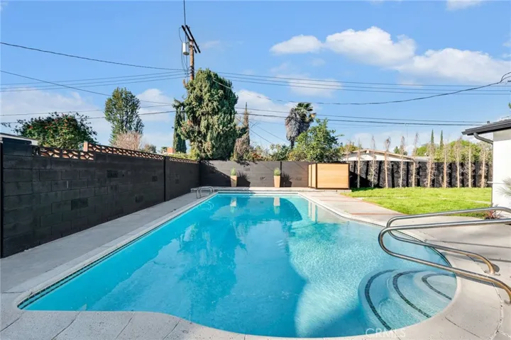 22901 Wyandotte Street, West Hills, California 91307