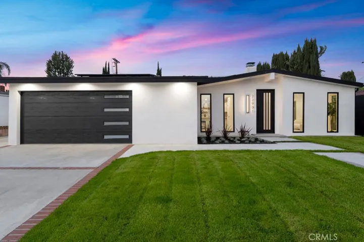 22901 Wyandotte Street, West Hills, California 91307
