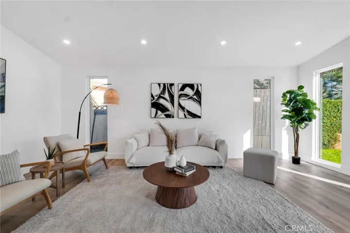22901 Wyandotte Street, West Hills, California 91307