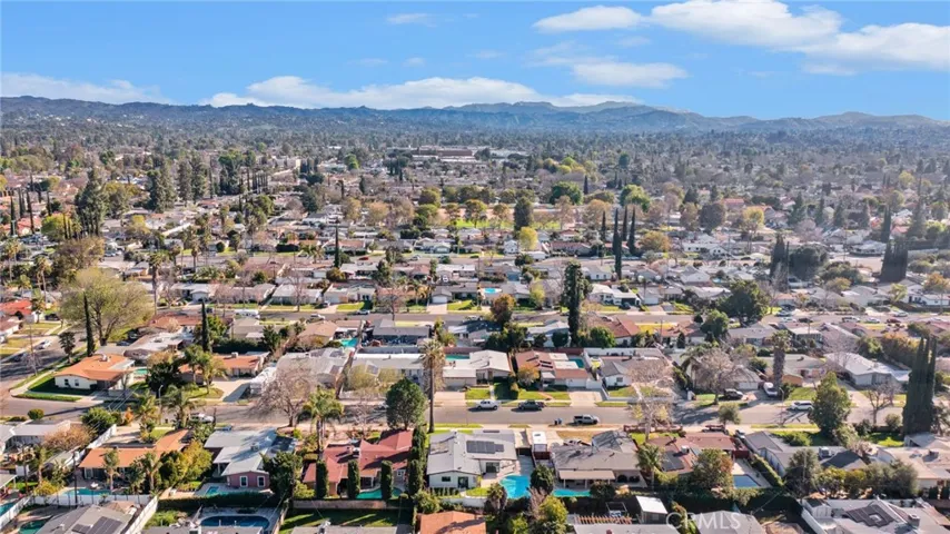 22901 Wyandotte Street, West Hills, California 91307