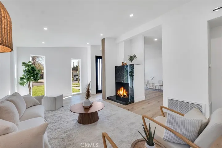 22901 Wyandotte Street, West Hills, California 91307