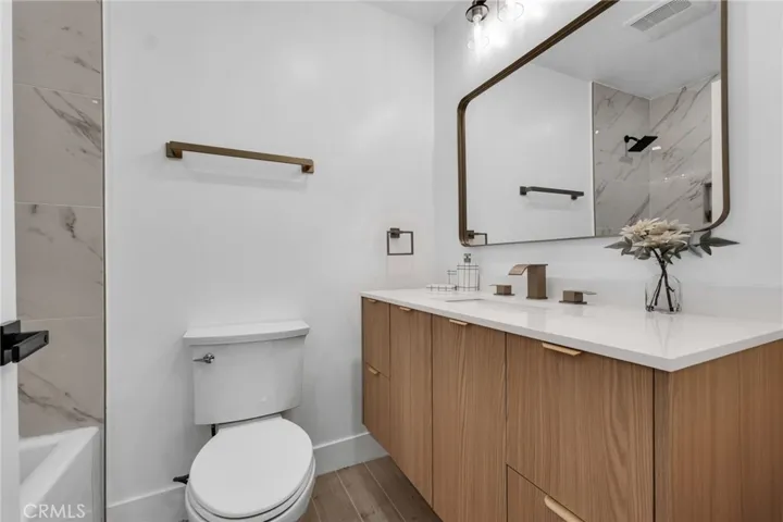 22901 Wyandotte Street, West Hills, California 91307