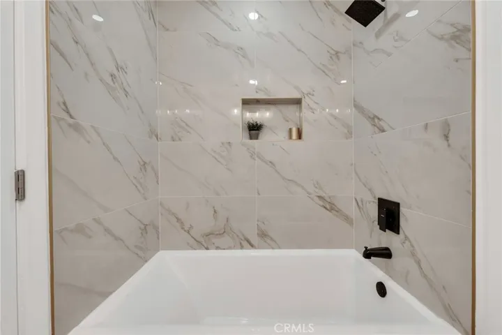 22901 Wyandotte Street, West Hills, California 91307