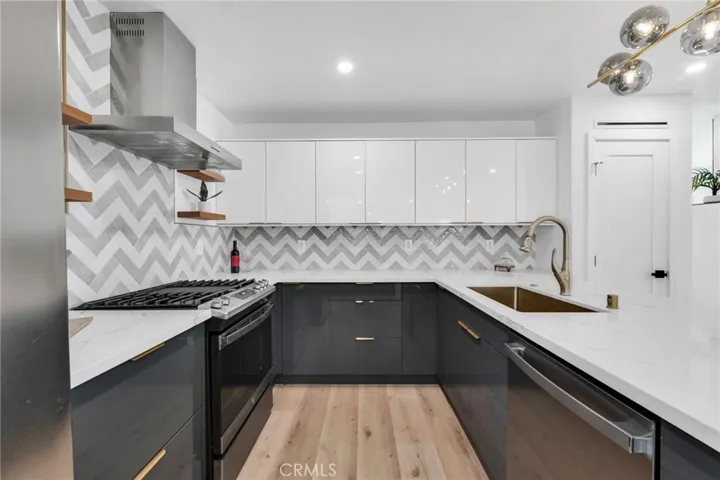 22901 Wyandotte Street, West Hills, California 91307
