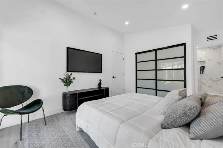 22901 Wyandotte Street, West Hills, California 91307