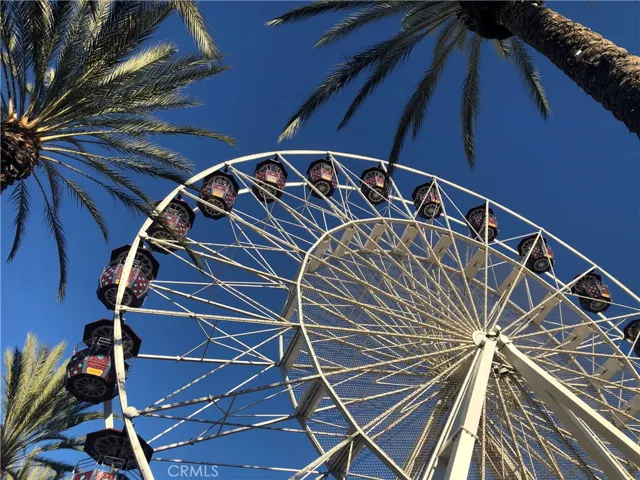 Spectrum Ferris Wheel