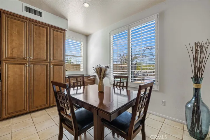 22141 Crestline Trail, Saugus, California 91390