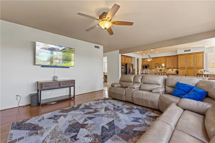 22141 Crestline Trail, Saugus, California 91390