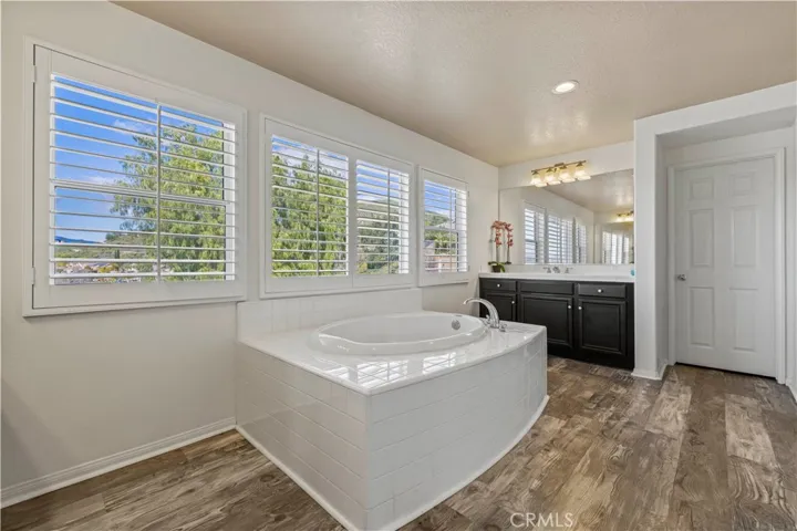 22141 Crestline Trail, Saugus, California 91390