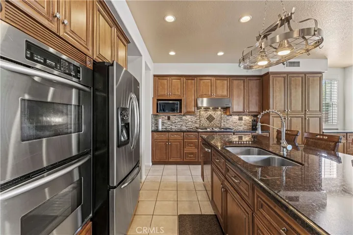 22141 Crestline Trail, Saugus, California 91390