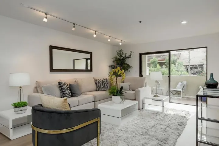 161 California Avenue K210, Palo Alto, California 94306