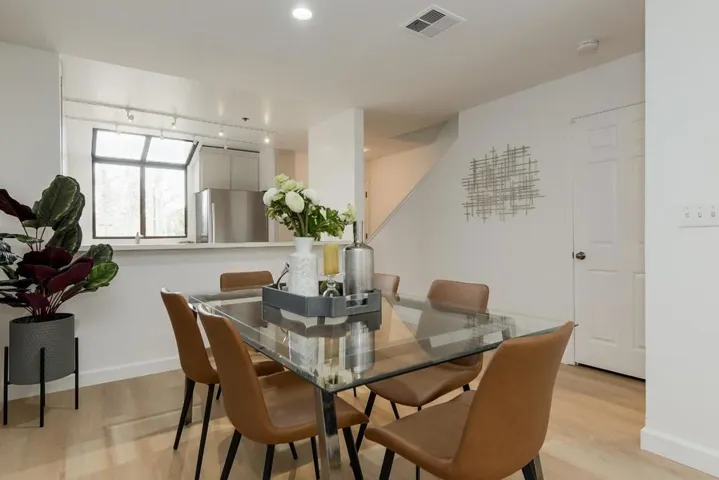 161 California Avenue K210, Palo Alto, California 94306