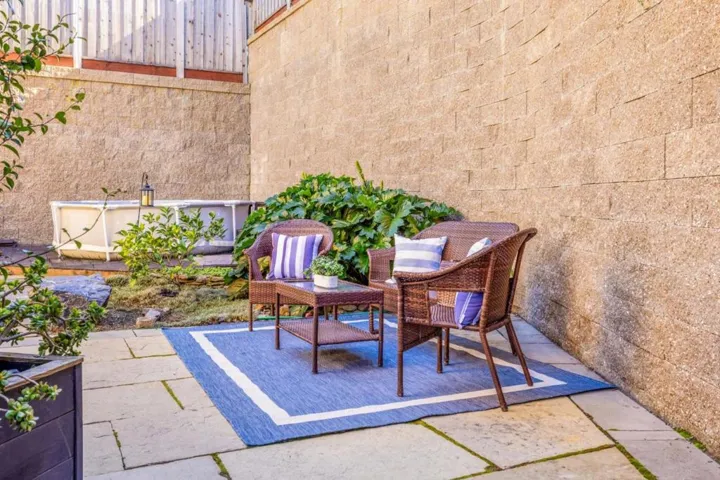 6 Turquoise Court, Petaluma, California 94952