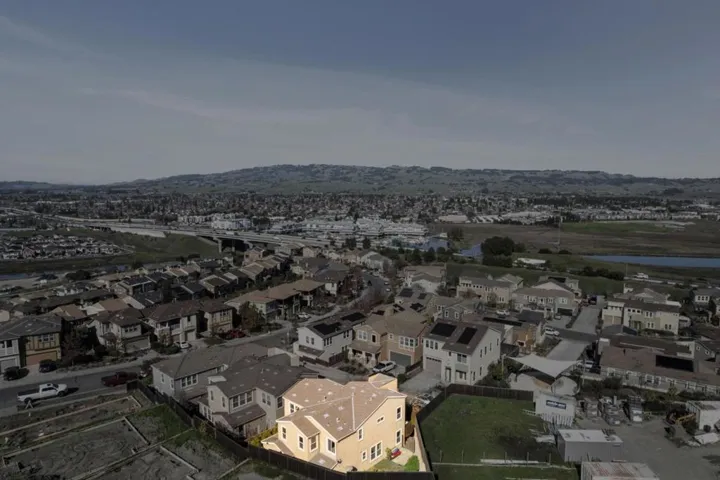 6 Turquoise Court, Petaluma, California 94952