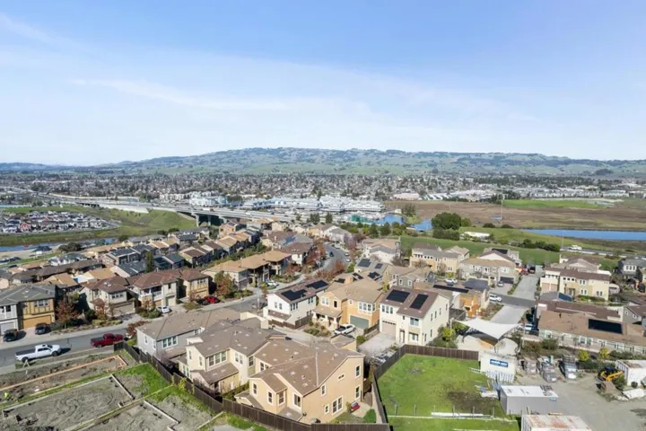 6 Turquoise Court, Petaluma, California 94952