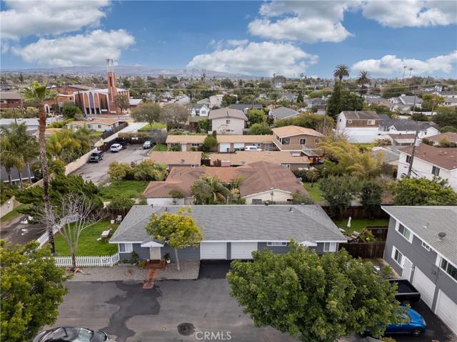 164 Walnut Street, Costa Mesa, California 92627