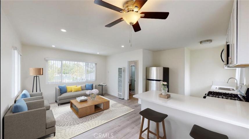 164 Walnut Street, Costa Mesa, California 92627