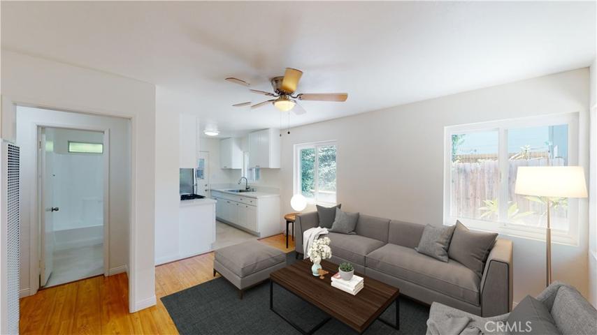 164 Walnut Street, Costa Mesa, California 92627