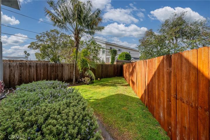 164 Walnut Street, Costa Mesa, California 92627