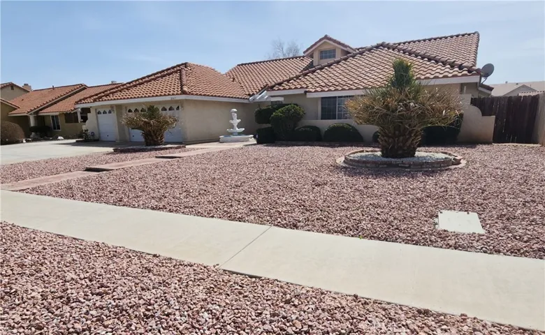 20457 Mockingbird Avenue, Apple Valley, California 92308