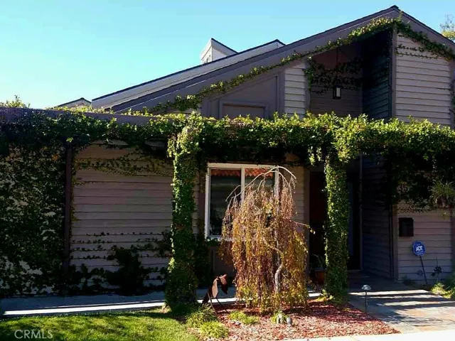 35 Oak Tree Lane, Irvine, California 92612