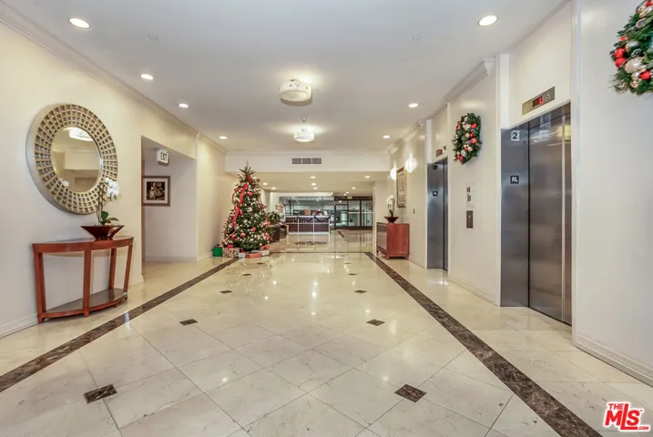 600 W 9th Street 702, Los Angeles, California 90015