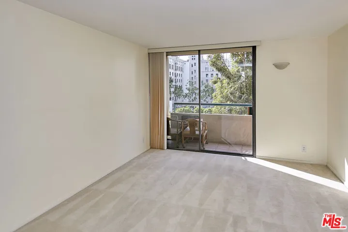 600 W 9th Street 702, Los Angeles, California 90015
