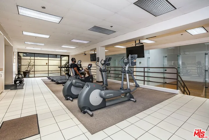 600 W 9th Street 702, Los Angeles, California 90015